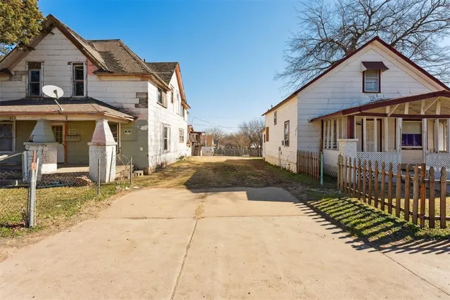 Photo 2 — 616 N Choctaw Avenue, El Reno, OK 73036