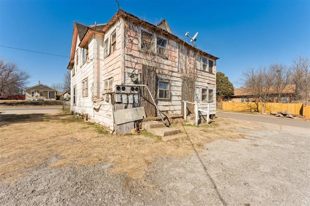 Photo 42 — 616 N Choctaw Avenue, El Reno, OK 73036