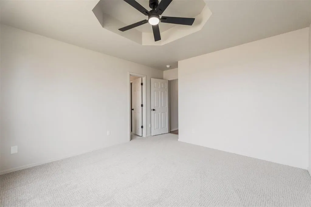 Photo 21 — 11933 NW 7th Street, Yukon, OK 73099