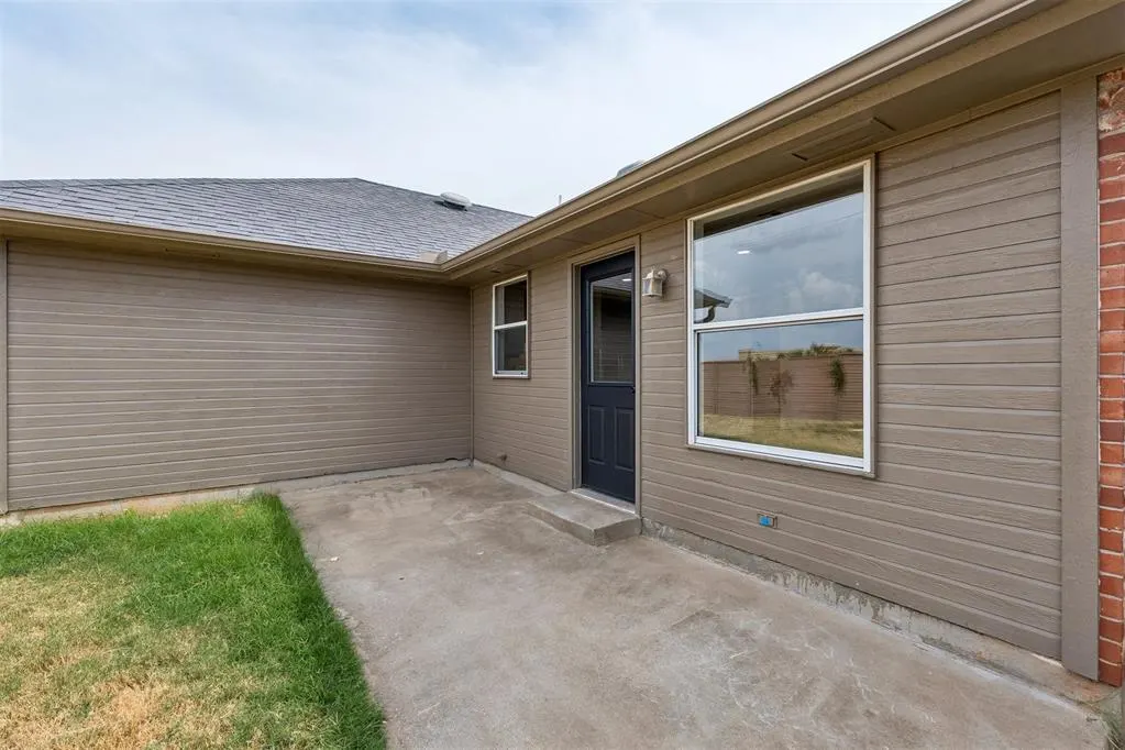 Photo 32 — 11933 NW 7th Street, Yukon, OK 73099