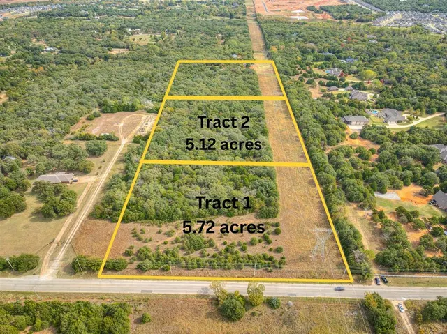 Photo 2 — Five Oaks Circle, Edmond, OK 73034