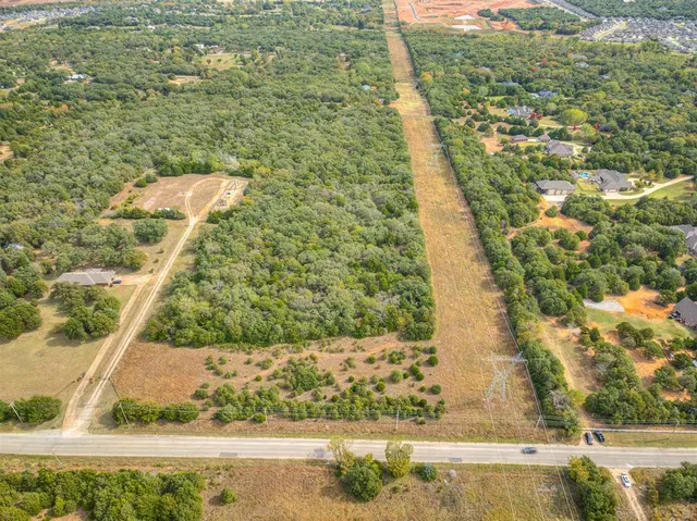 Photo 4 — Five Oaks Circle, Edmond, OK 73034
