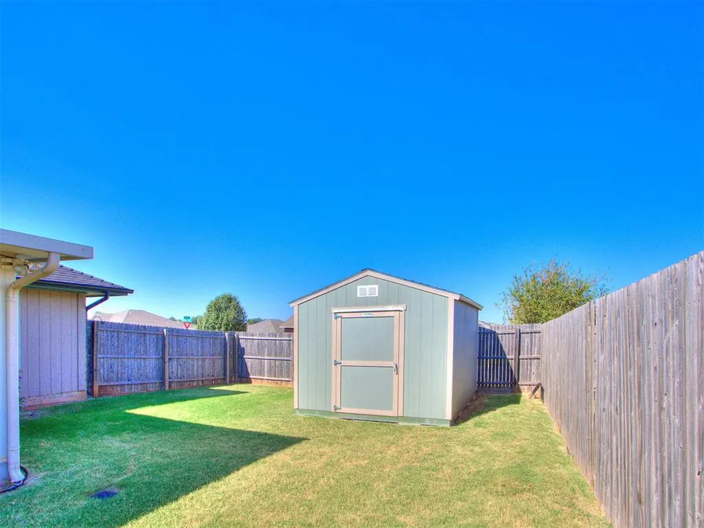 Photo 6 — 11809 SW 9th Street, Yukon, OK 73099
