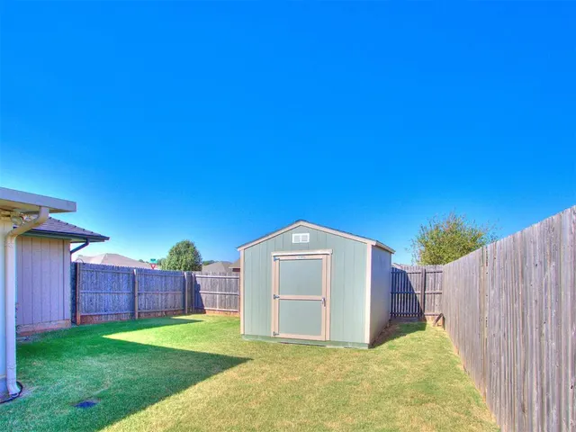 Photo 6 — 11809 SW 9th Street, Yukon, OK 73099