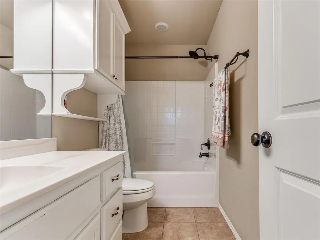 Photo 12 — 11809 SW 9th Street, Yukon, OK 73099