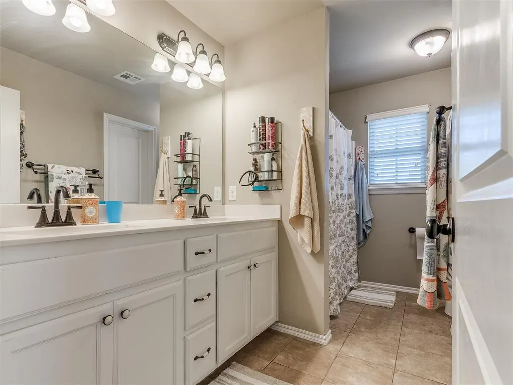 Photo 20 — 11809 SW 9th Street, Yukon, OK 73099