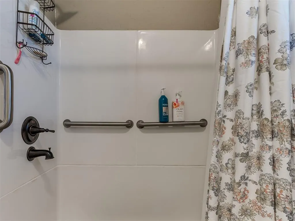 Photo 21 — 11809 SW 9th Street, Yukon, OK 73099