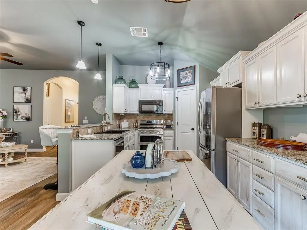 Photo 32 — 11809 SW 9th Street, Yukon, OK 73099