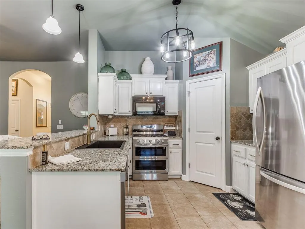 Photo 34 — 11809 SW 9th Street, Yukon, OK 73099