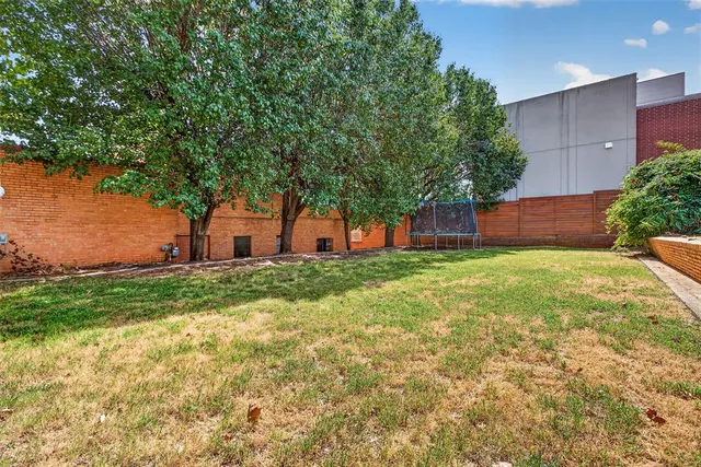 Photo 6 — 1111 N Hudson Avenue, Oklahoma City, OK 73103