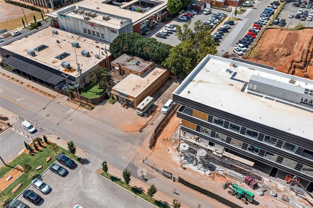 Photo 13 — 1111 N Hudson Avenue, Oklahoma City, OK 73103