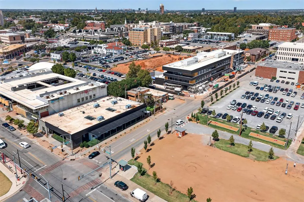 Photo 16 — 1111 N Hudson Avenue, Oklahoma City, OK 73103