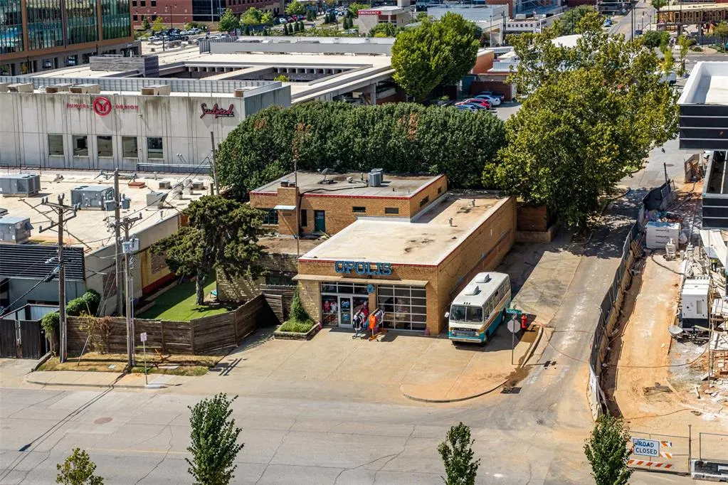 Photo 21 — 1111 N Hudson Avenue, Oklahoma City, OK 73103