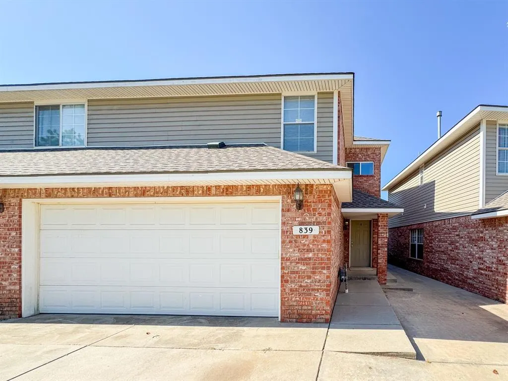 Front exterior — 839 Rambling Oaks Drive, Norman, OK 73072