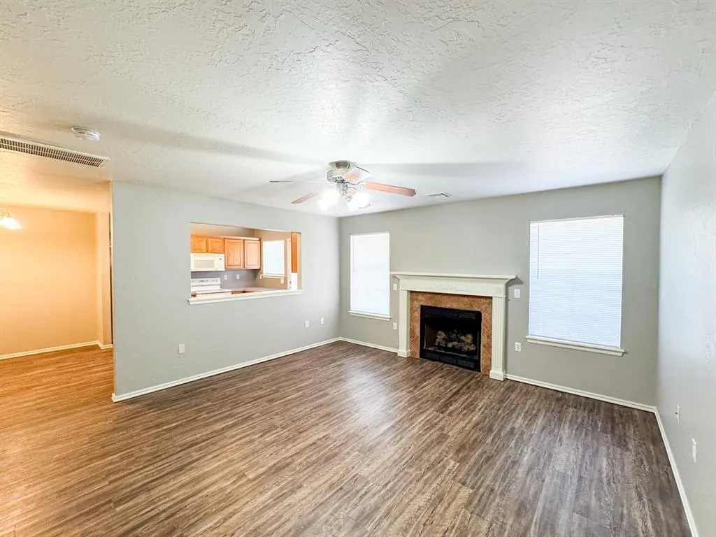 Photo 4 — 839 Rambling Oaks Drive, Norman, OK 73072