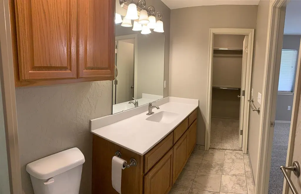 Photo 12 — 831 Rambling Oaks Drive, Norman, OK 73072