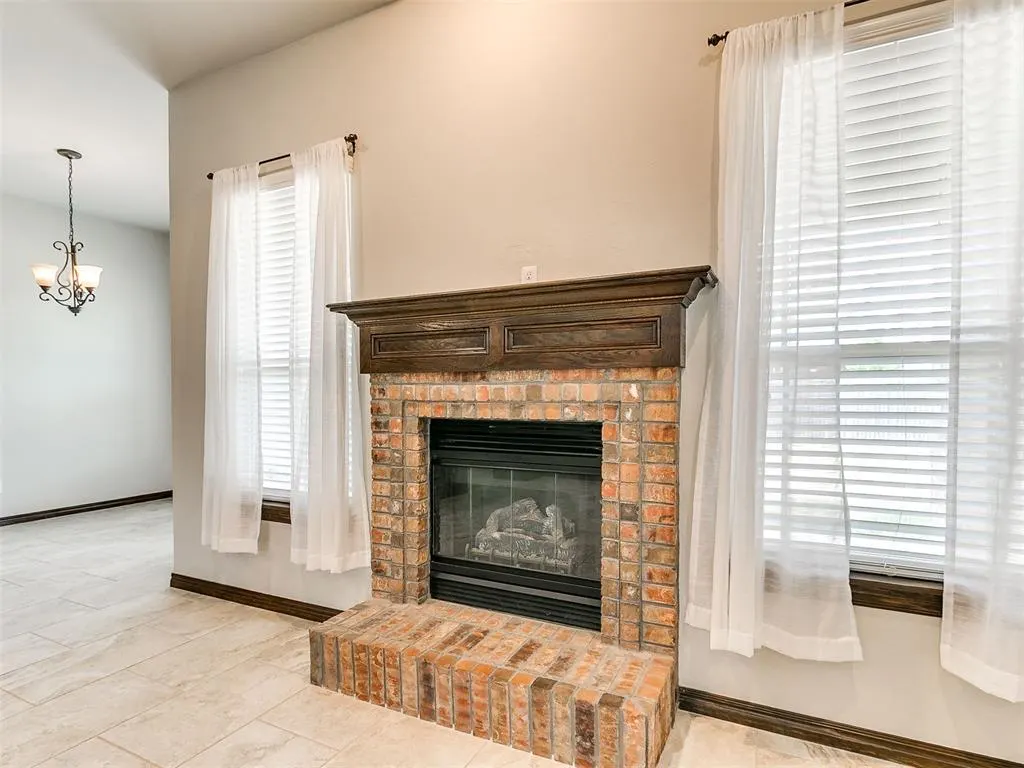 Photo 17 — 16909 Madrid Circle, Oklahoma City, OK 73170