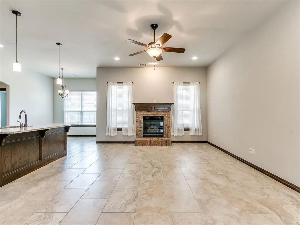 Photo 18 — 16909 Madrid Circle, Oklahoma City, OK 73170