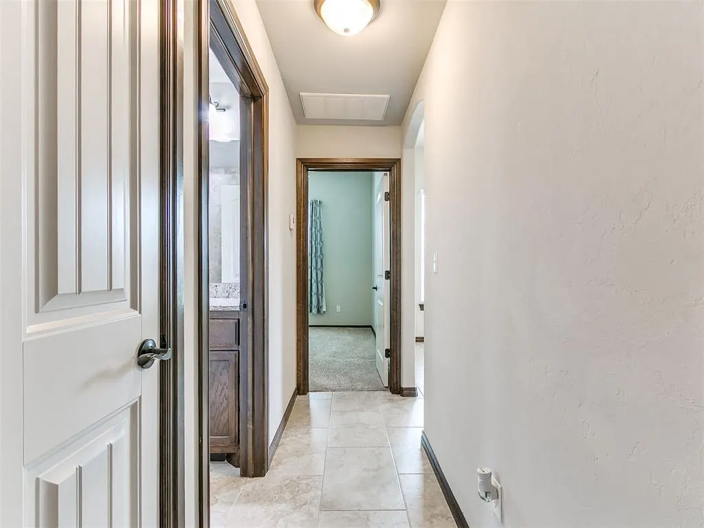 Photo 34 — 16909 Madrid Circle, Oklahoma City, OK 73170