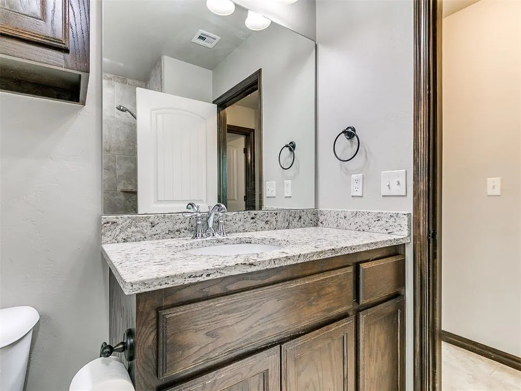 Photo 35 — 16909 Madrid Circle, Oklahoma City, OK 73170