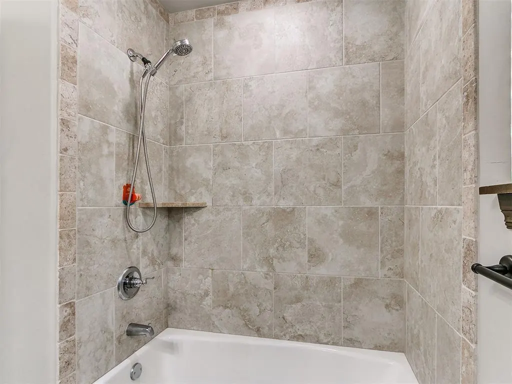 Photo 36 — 16909 Madrid Circle, Oklahoma City, OK 73170