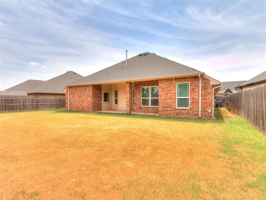 Photo 41 — 16909 Madrid Circle, Oklahoma City, OK 73170