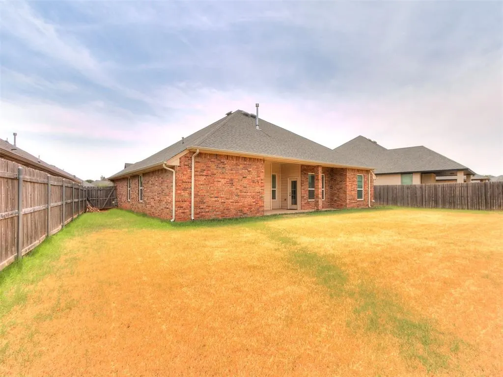 Photo 42 — 16909 Madrid Circle, Oklahoma City, OK 73170