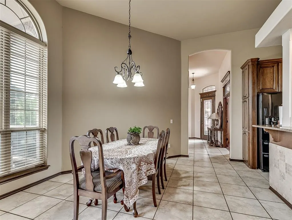 Photo 9 — 19605 Talavera Lane, Edmond, OK 73012