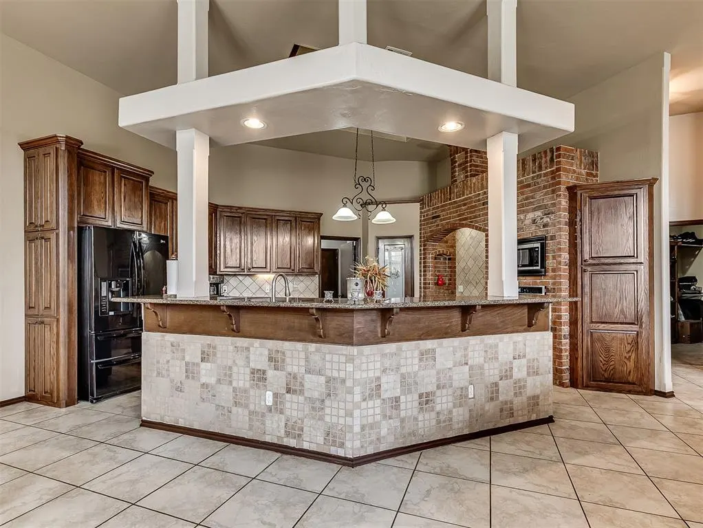 Photo 12 — 19605 Talavera Lane, Edmond, OK 73012