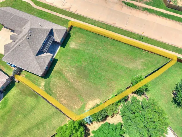 Photo 3 — 601 Summit Bend, Norman, OK 73071