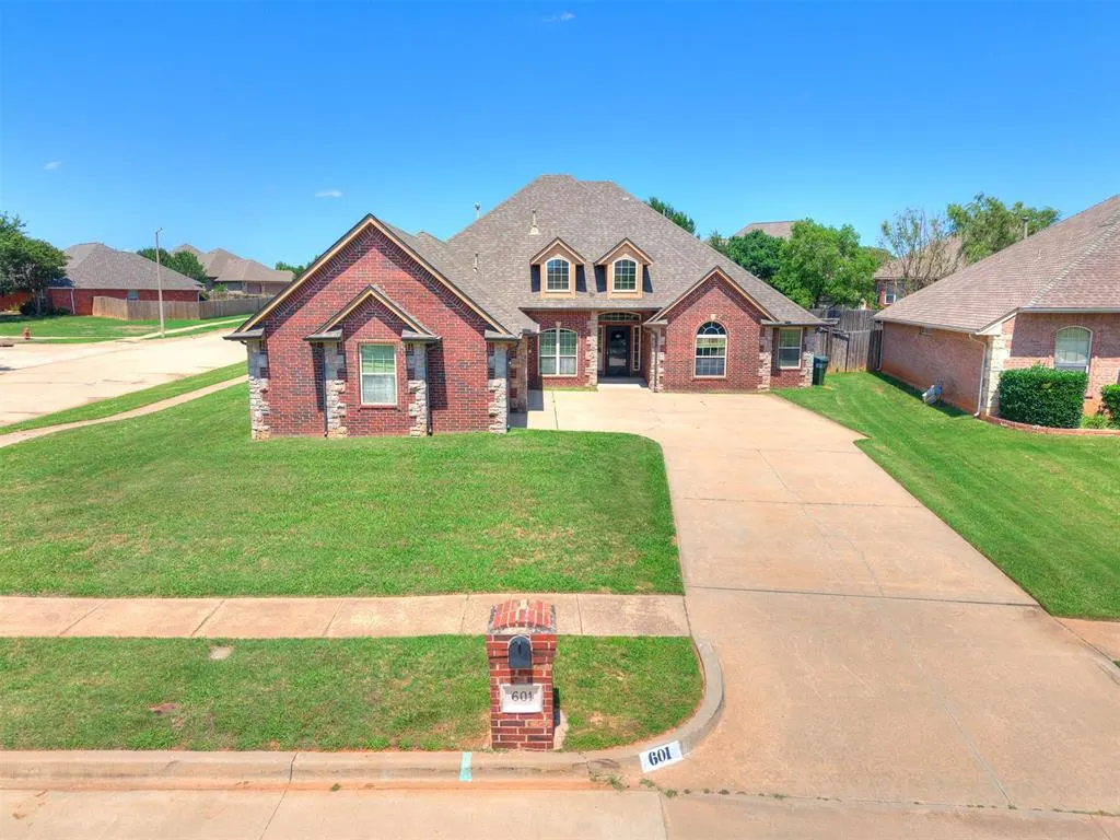 Photo 6 — 601 Summit Bend, Norman, OK 73071