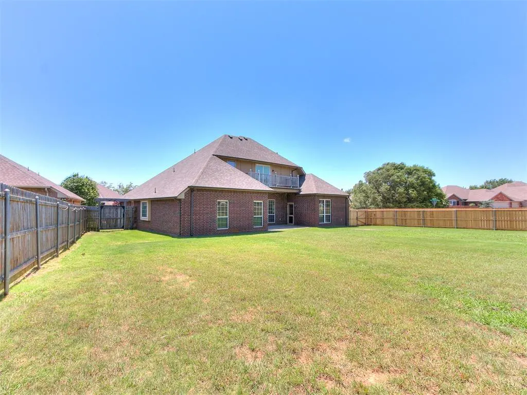 Photo 7 — 601 Summit Bend, Norman, OK 73071