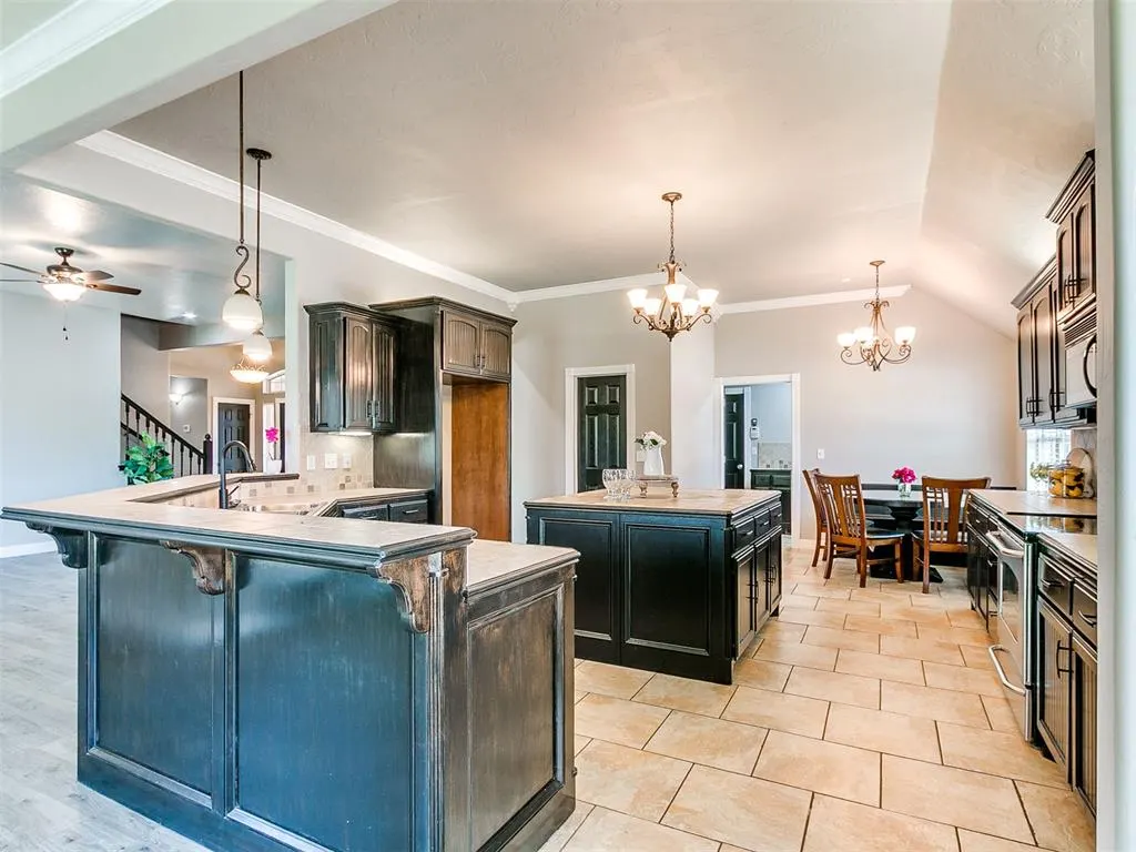 Photo 15 — 601 Summit Bend, Norman, OK 73071