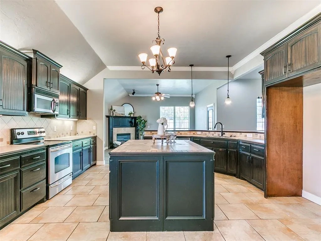 Photo 16 — 601 Summit Bend, Norman, OK 73071
