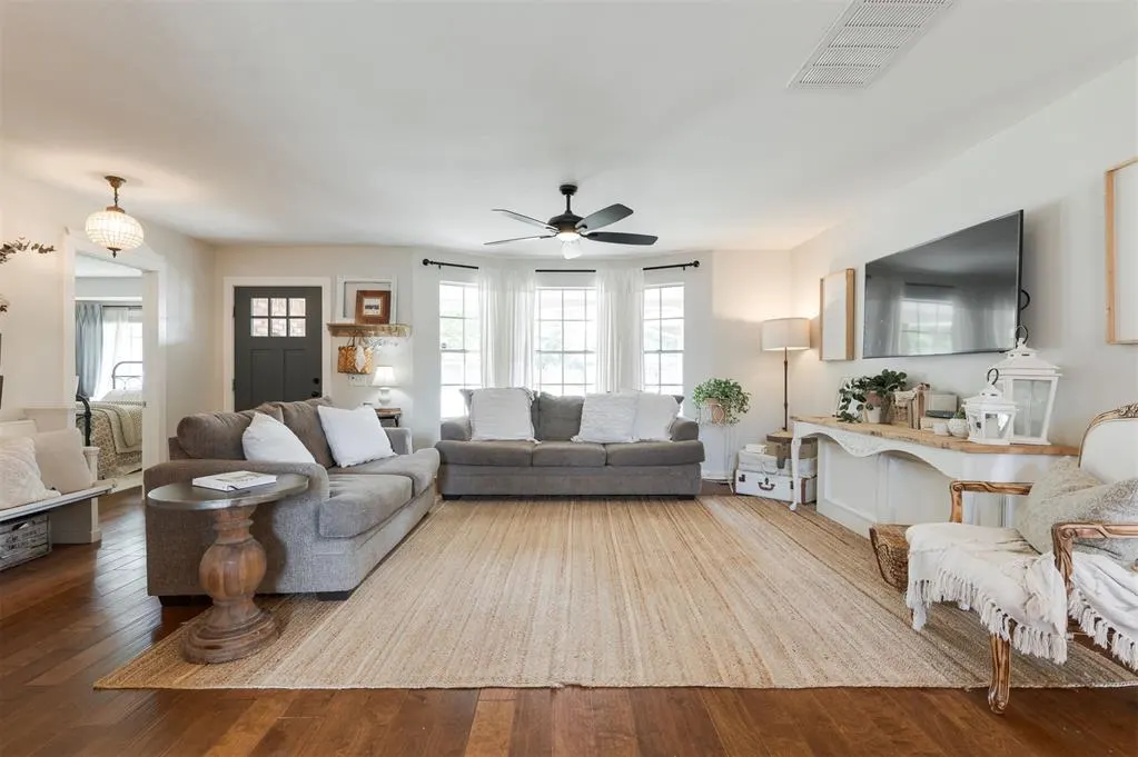 Photo 8 — 3113 Berkshire Way, Oklahoma City, OK 73120