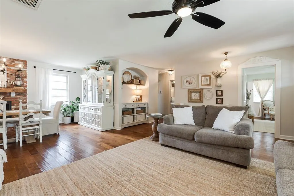Photo 9 — 3113 Berkshire Way, Oklahoma City, OK 73120