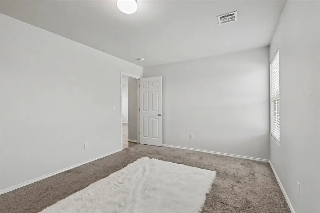 Photo 16 — 1007 N Deer Court Way, Mustang, OK 73064