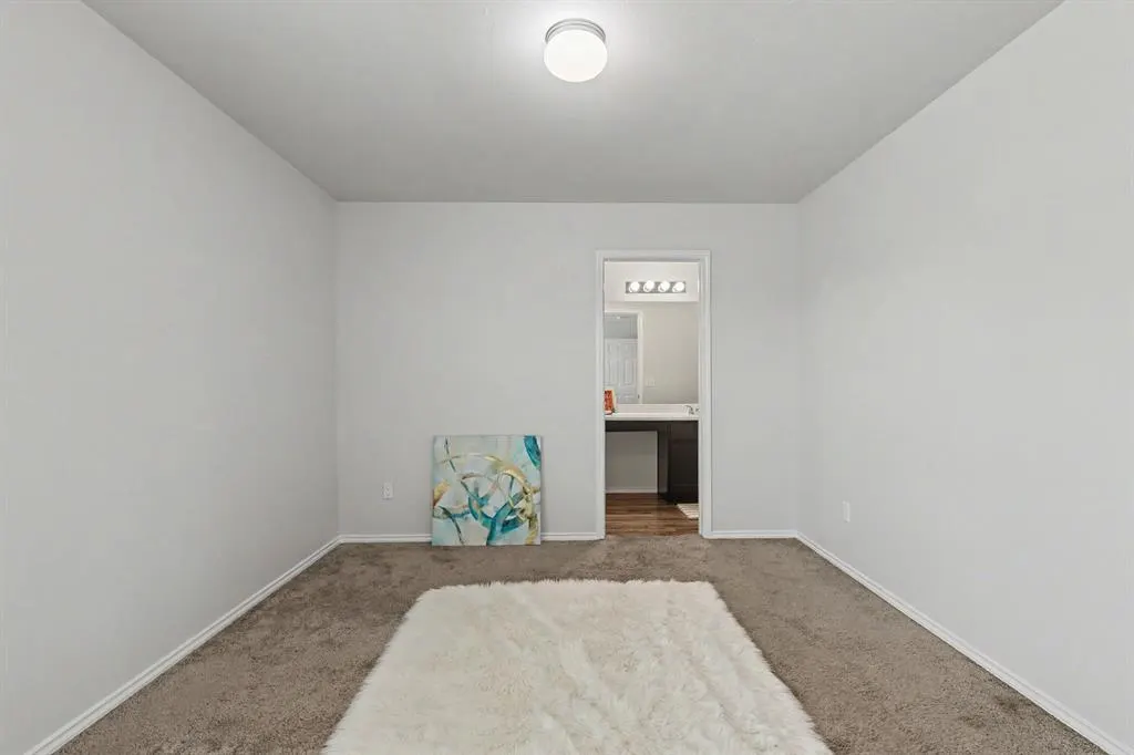 Photo 17 — 1007 N Deer Court Way, Mustang, OK 73064