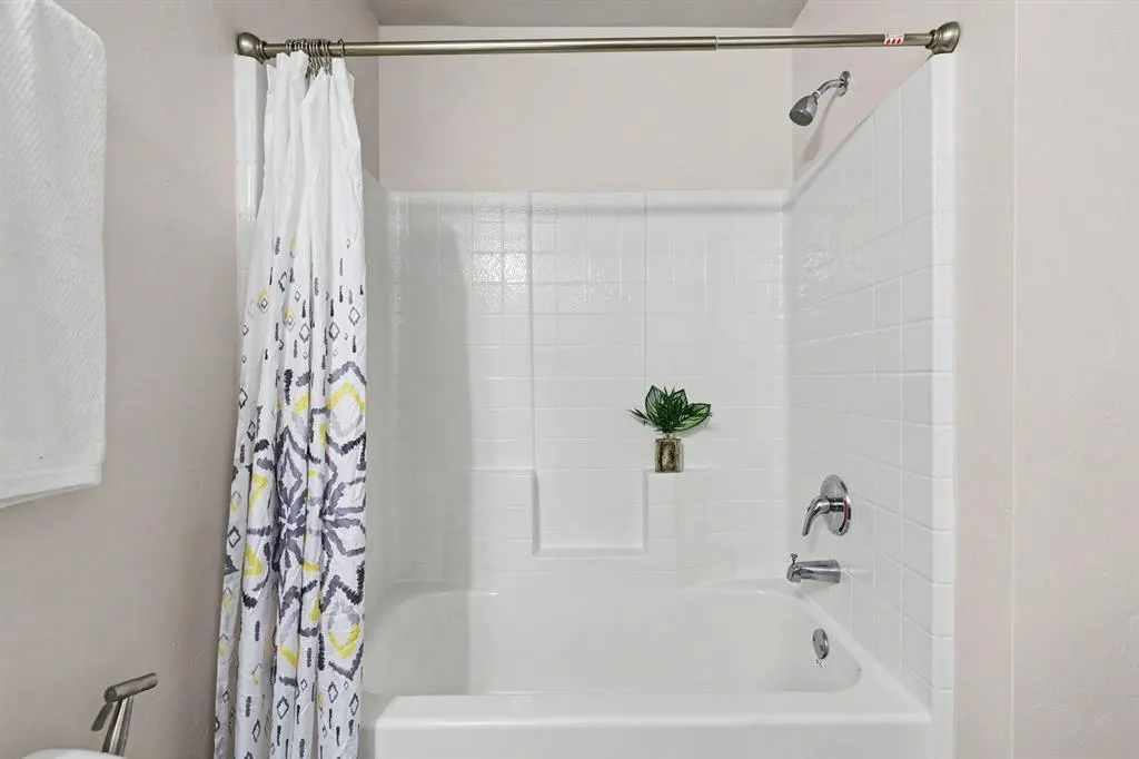 Photo 18 — 1007 N Deer Court Way, Mustang, OK 73064