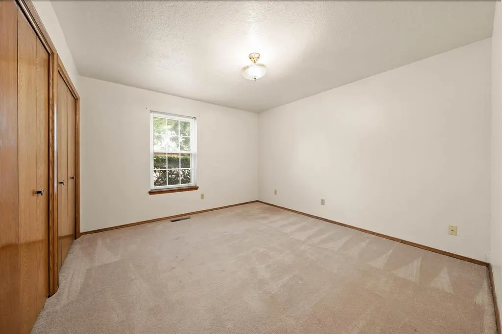 Photo 38 — 5925 NW 81st Street, Oklahoma City, OK 73132