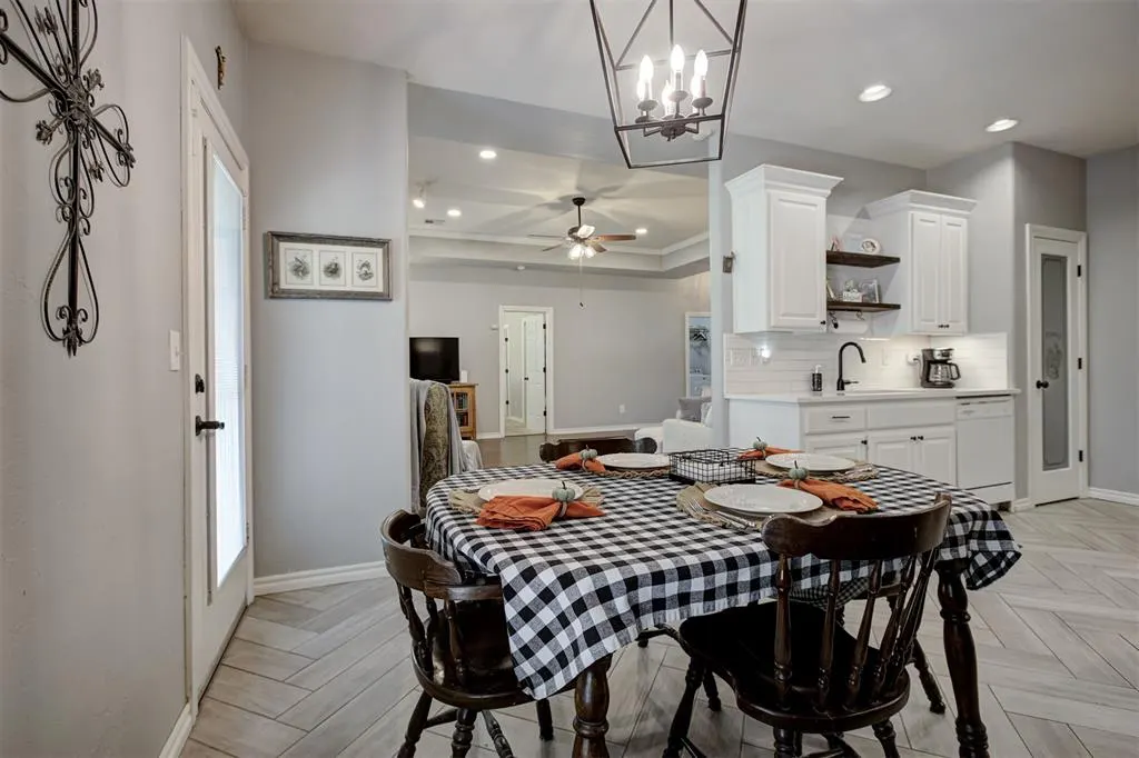 Photo 11 — 605 Vickery Avenue, Yukon, OK 73099