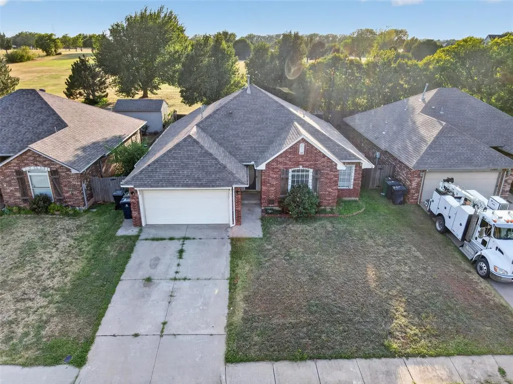 Front exterior — 1309 Ethan Lane, Yukon, OK 73099