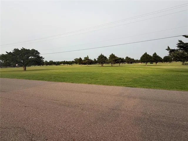 Photo 3 — S May Avenue, Guthrie, OK 73044
