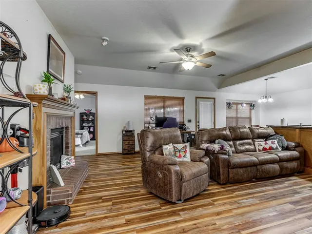 Photo 6 — 14401 Harli Lane, Oklahoma City, OK 73170