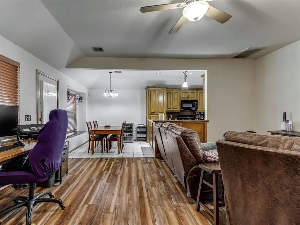 Photo 10 — 14401 Harli Lane, Oklahoma City, OK 73170
