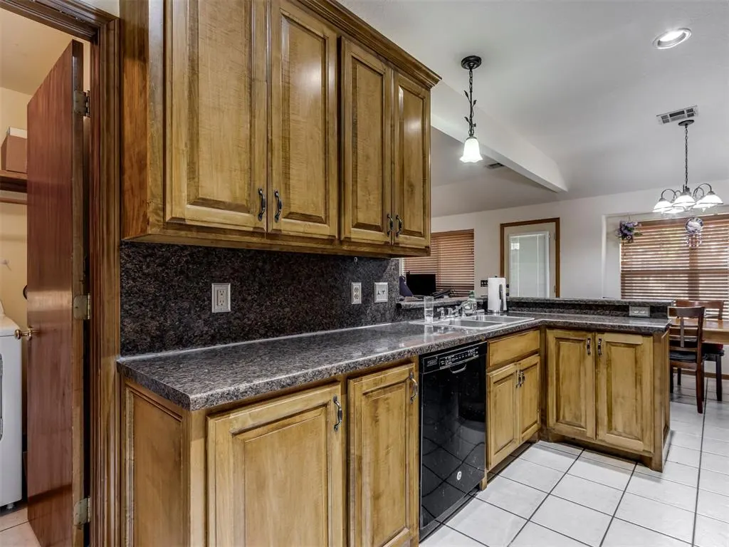 Photo 14 — 14401 Harli Lane, Oklahoma City, OK 73170
