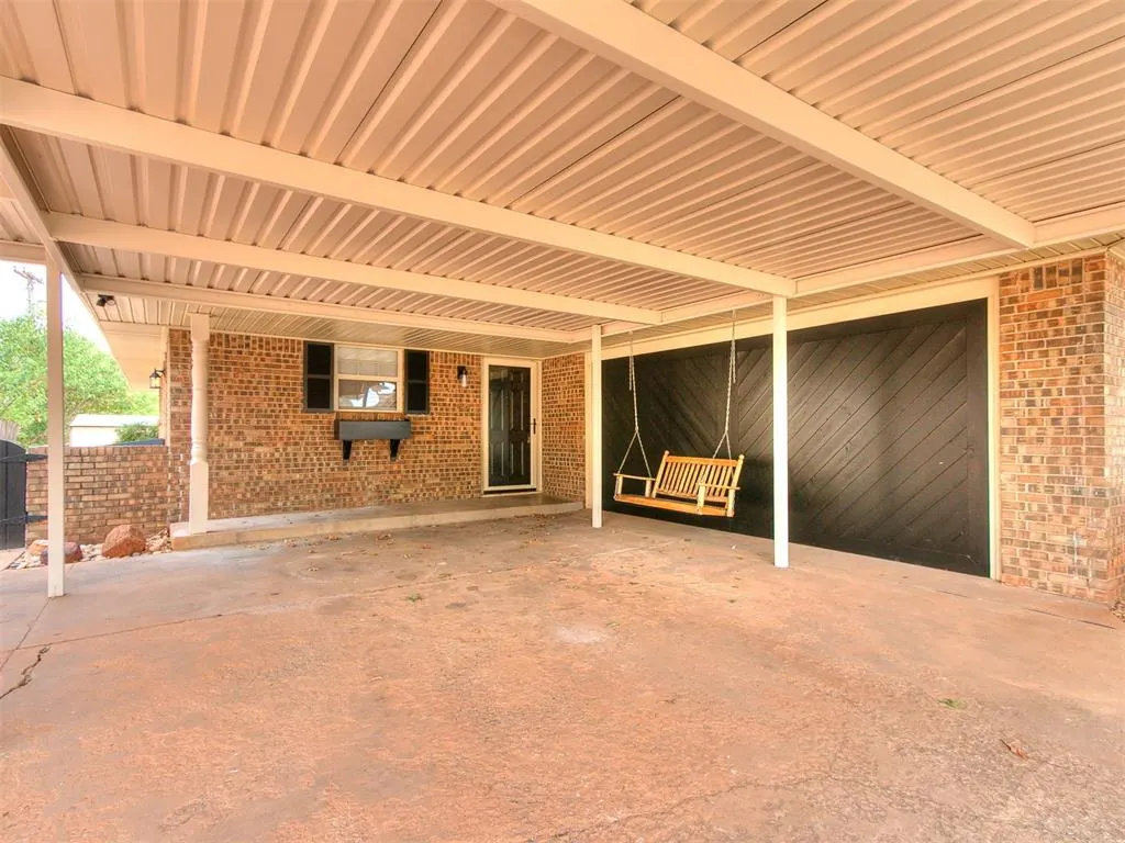 Photo 2 — 4921 SE 19th Street, Oklahoma City, OK 73115