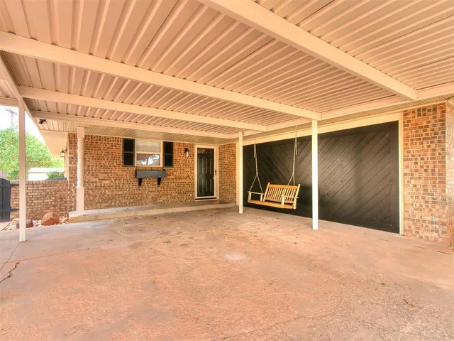 Photo 2 — 4921 SE 19th Street, Oklahoma City, OK 73115