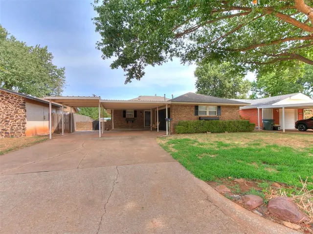 Photo 3 — 4921 SE 19th Street, Oklahoma City, OK 73115