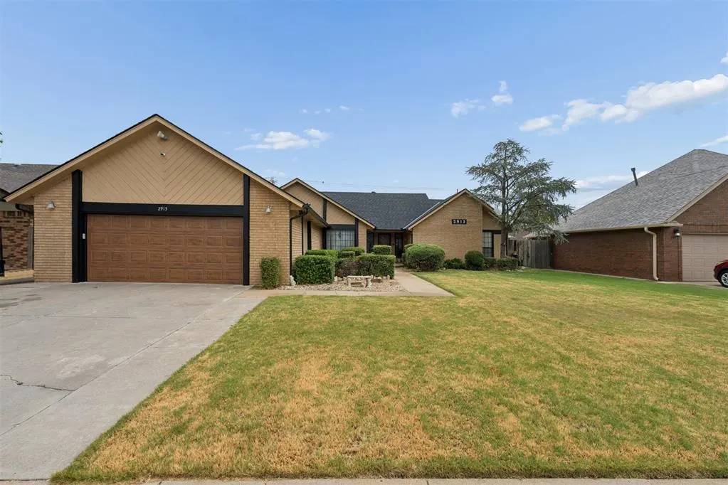 Photo 3 — 2913 SW 127th Street, Oklahoma City, OK 73170